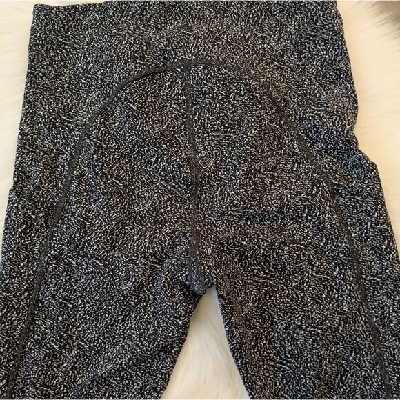 Athleta Ultimate Stash Textured 7/8 Tight Leggings Black White Pockets M Medium - Picture 7 of 7